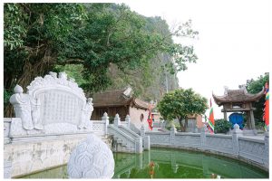 Temple Hon Gai Vietnam